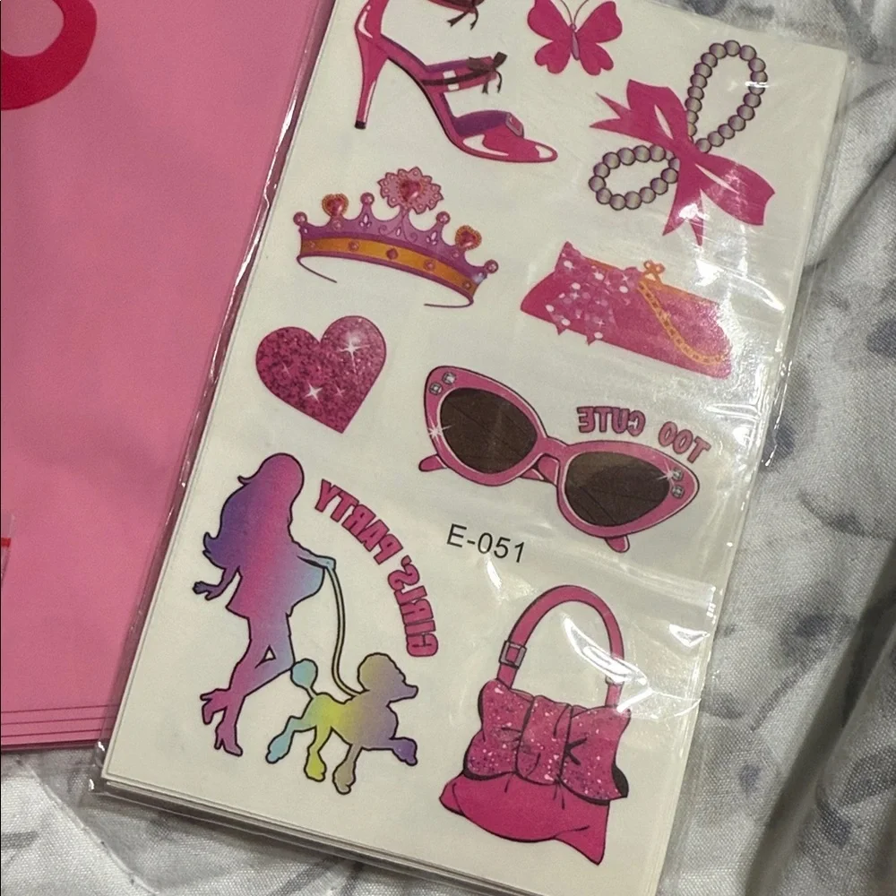 Pink Barbie-Themed Party Favor Set